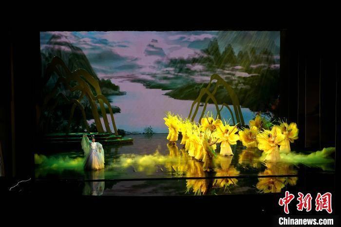 济南二中有位“宝藏”音乐老师